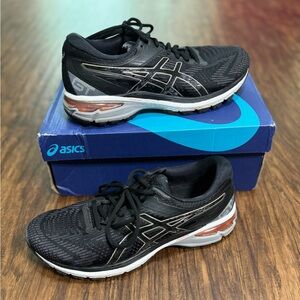 ASICS women’s running shoes